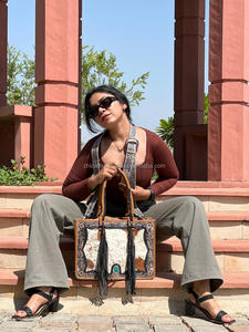 กระเป๋าโท้ทหนังวัวสไตล์ตะวันตกที่ทำจากหนังวัวแท้มีสไตล์กระเป๋าถือสลักเครื่องมือกระเป๋าขายดีสำหรับผู้หญิงใช้งานได้หลากหลาย - Product Image 2