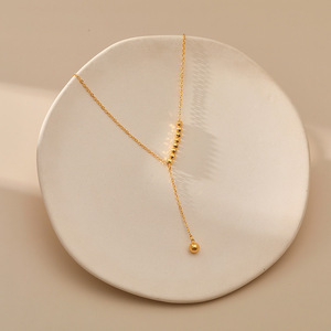 Collar de Cadena con Forma de O de Estilo Minimalista Europeo Americano, Cadena para Suéter Elegante y Moderna con Diseño de Nicho - Product Image 1