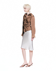 Blusa de Satén Ajustada con Cordones Delanteros para Unisex, Corte Regular, Suministrada por ODM, Estampado Floral, Mangas Campana, Detalle Transpirable con Efecto Ilusión, Talla L - Product Image 4