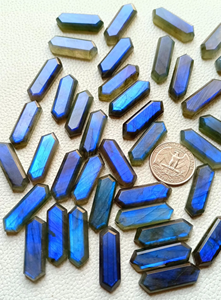 Cabujón hexagonal largo de labradorita facetada con destello azul, piedra suelta de base plana, gema natural para fabricación de joyas, suministros de bricolaje y uso artesanal. - Product Image 4