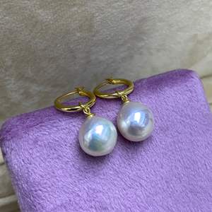 Perle d'eau douce naturelle de 11-12 mm, lumière éblouissante, argent S925, baroque, cuir froissé, papier de confiserie, pendentif fin, accessoire multi-oreilles - Product Image 4