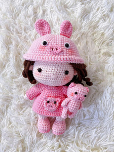 Muñeca de Ganchillo para Bebé con Mascota, Hecha a Mano con Hilo de Algodón, Éxito de Ventas para Navidad - Product Image 4