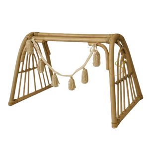Gymnase d'éveil pour bébé en rotin fait main de haute qualité avec jouets suspendus pour la chambre d'enfant, fabriqué au Vietnam - Product Image 1