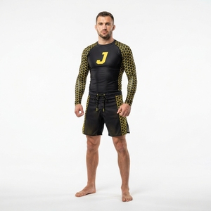 Ensemble Rashguard et Short de Combat MMA Personnalisé de Haute Qualité pour Hommes et Femmes – Idéal pour l'Entraînement Sportif - Product Image 3