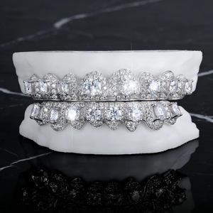 Dentaduras Postizas de Plata 925 con Incrustaciones de Diamantes Moissanite, Estilo Hip Hop, con Diamantes de Corte Redondo para Dientes Superiores e Inferiores - Product Image 1