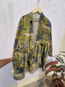 Chaqueta Kimono de Terciopelo con Estampado de Selva Verde, Abrigo Largo para Mujer, Bata de Lujo Hecha a Mano, Ropa de Abrigo de Invierno - Product Image 2