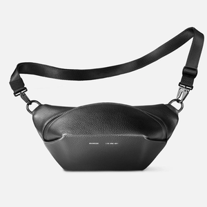 Sac bandoulière en nylon noir tendance avec sangle arquée, design unisexe, fermeture éclair, poches multifonctionnelles - Product Image 6