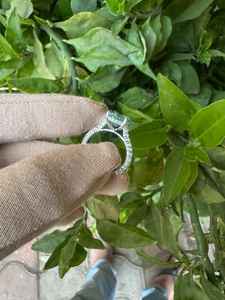 Anillo Solitario de Moissanita Azul Cian con Corte Redondo y Halo Oculto para Mujer, Plata 925 Original, Joyería Fina Premium para Enamorados - Product Image 6