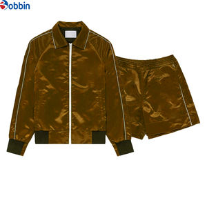 Ensemble coupe-vent court pour homme en tissu satiné, confortable, avec logo personnalisé, ensemble jogging coupe-vent zippé, survêtement streetwear - Product Image 5