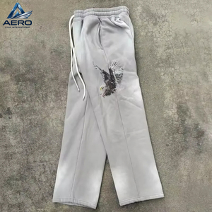 Ensemble de survêtement homme gris clair délavé à l'acide, avec sweat à capuche imprimé graphique vintage oiseau et pantalon de survêtement large à manches flamboyantes, 2 pièces - Product Image 5