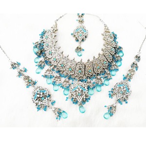 Luxury Silver Plated Alloy Bridal Necklace Earring Set Women Pearl Flower Design Vintage Wedding Engagement Anniversary Party - Product Image 4