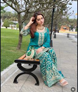 Conjunto de Kurta y Palazzo de Seda Chinnon Bordada con Lentejuelas, Manga Larga, para Fiestas, Traje Étnico Indio para Mujer - Product Image 3