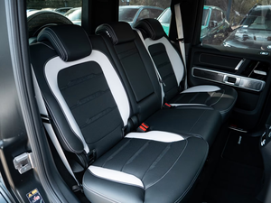 Mercedes Benz G63 AMG MY26 Frozen Manufaktur Caméra 360° Attelage de remorquage Faible kilométrage SUV de luxe - Product Image 3