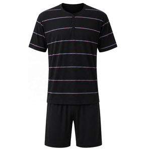 Ensemble de pyjama long décontracté pour homme en jersey tricoté 100 % coton teint en fil, à rayures, à manches courtes, confortable et respirant - Product Image 2
