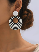 Anting Resin Bergaya Seni Modern Pola Bunga Ramah Lingkungan Perhiasan Buatan Tangan untuk Pernikahan Koleksi Seni Mode