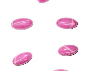 Rubis étoilé ovale 8x15 mm 4,5 carats, cabochon opaque poli créé en laboratoire avec effet étoile à 6 branches pour la fabrication de bijoux - Product Image 2