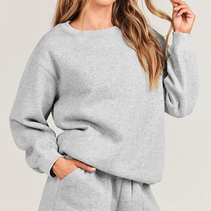 Sudaderas deportivas personalizadas al por mayor para mujer, de manga larga, cuello redondo, color liso, transpirables, de algodón, de primera calidad. - Product Image 3