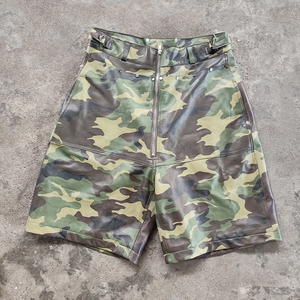 Pantalones Cortos de Cuero con Estampado Personalizado de Alta Calidad, Estilo Urbano, Camuflaje, con Pedrería, para Hombre - Product Image 1