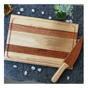 Planche à découper en bois unique et de qualité supérieure, élégante et durable, pour cuisines modernes - Product Image 6