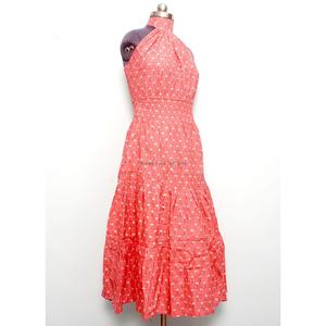 Robe midi évasée pour femme, style années 90, inspirée du vintage, sans manches, boutonnée, longue, personnalisable, pour soirée ou tenue décontractée - Product Image 4