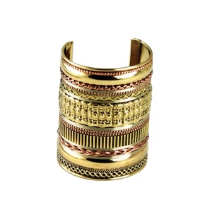 A Z CRAFTS Bracelet large en laiton fait main, unisexe, écologique, tendance, aspect antique, bijou de poignet statement - Product Image 1