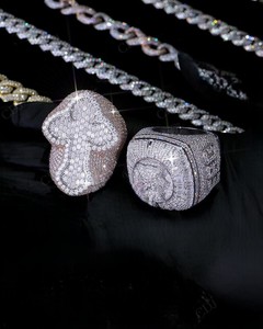 Anillo de cóctel de plata 925 para hombre con pavé de diamantes, diseño de alas de ángel y Cristo Jesús, estilo hip-hop - Product Image 1