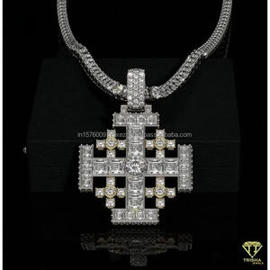 Pendentif religieux fait main avec un design de bijoux hip-hop de luxe et une finition de haute qualité - Product Image 6