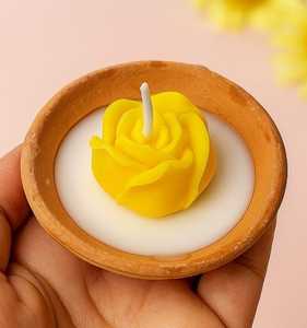 Bougie parfumée à la rose en cire de soja faite à la main, écologique, non toxique, longue durée, pour les fêtes, Diwali, décoration de la maison, cadeau, vente en gros, faible MOQ - Product Image 2