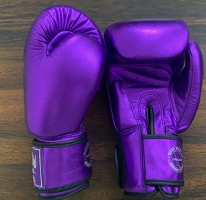 ถุงมือชกมวย Fairtex คุณภาพสูง หนังแท้ สำหรับมวยไทย ฝึกซ้อม ปรับขนาดได้ด้วยแถบตีนตุ๊กแก น้ำหนักเบา ระบายอากาศได้ดี - Product Image 2