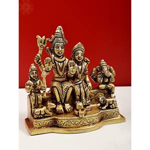 Escultura Shiva Parivar hecha a mano de 4 pulgadas con Nandi y Shiva Linga hecha en India - Product Image 2