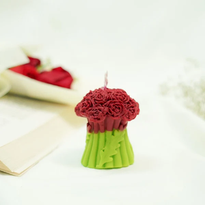 Bouquet de roses artisanal, bougie Saint-Valentin, décoration florale romantique, cadeau pour elle, anniversaire de mariage, anniversaire et maison chaleureuse - Product Image 1