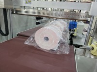 Machine d'emballage automatique sous film rétractable Xinyun de haute qualité pour papier toilette, 10-30 rouleaux/min, 220V/380V, garantie 1 an