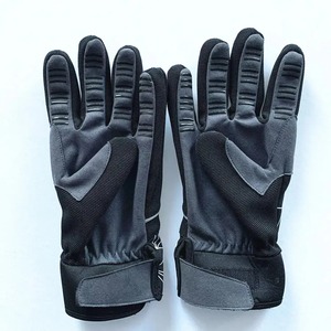 Gants de course d'hiver pour hommes et femmes – Gants de sport thermiques coupe-vent et compatibles avec les écrans tactiles, avec grip antidérapant pour la course à pied et le cyclisme - Product Image 6