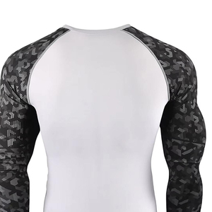 Ropa Deportiva Personalizada, Camiseta Deportiva Sublimada, Material Suave y Elástico, Calidad Premium, Hecha a Medida, en Venta - Product Image 6