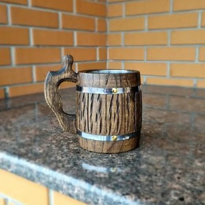 Chope à bière Viking en bois, tasse médiévale en chêne avec insert métallique, cadeau rustique - Product Image 5