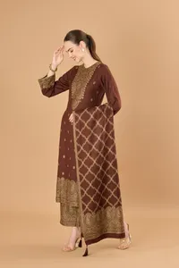 Tela de vestido de lana Acrowool premium sin coser Safaa Winter para mujer con estola, material de lana para trajes de invierno - Product Image 3