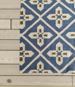 Tapis Durrie en laine fait main à poils ras, motif géométrique moderne bleu et blanc, tissage plat, pour la prière et l'usage domestique - Product Image 2