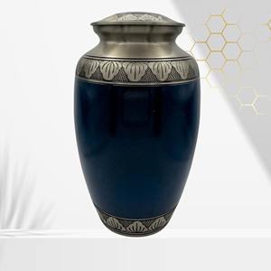 Urna de Latón Grabada a Mano de Alta Calidad para Cenizas de Adultos, Acabado Esmaltado, Estilo Americano, Color Blanco, Capacidad de 200 Pulgadas Cúbicas - Product Image 2