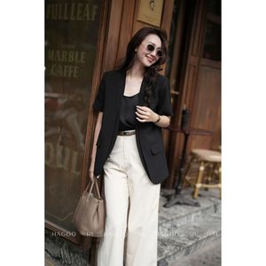 Women's HAGOO Solid Loose-Fitting Wool Blend Blazer Embroidery V-Neck Collar Pockets Short Sleeves Office Commute Outerwear - Product Image 3