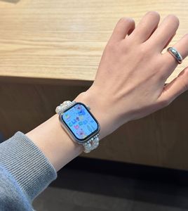 Elegante perla con cuentas elástica correa de reloj inteligente Cierre magnético plata mariposa decoración moda IWatch serie 10/9/8/7/6/SE2 - Product Image 3