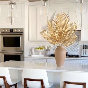 Grandes feuilles de palmier artificielles dorées, frondes de palmier Areca tropicales pour arrangements floraux, centres de table pour événements à domicile - Product Image 3
