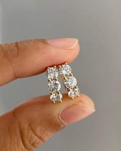 Pendientes de Aro con Tres Diamantes Redondos de 1.01CT, Cultivados en Laboratorio, Brillantes, Oro Sólido de 14K, Joyería Sorpresa para Regalo de Boda para Mujer - Product Image 2