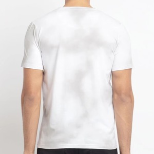 Camiseta holgada 100% algodón para hombre, cuello redondo, con estampado de calidad, ideal para el verano. - Product Image 3