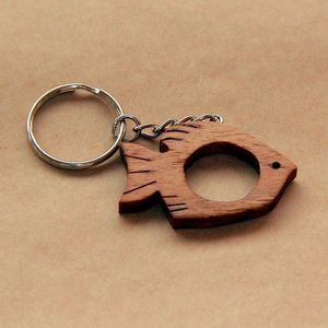 Porte-clés rustique en bois fait main avec noms personnalisés pour les invités de mariage, les cadeaux de fête et les souvenirs de célébration - Product Image 1