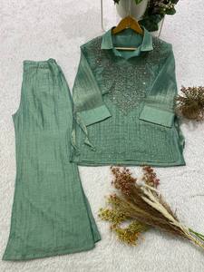 Ensemble Kurta en lin vert menthe et marron pour femme, avec devant brodé, coupe ample, style traditionnel décontracté, Inde, Pakistan. - Product Image 2