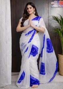 Sari Informal de Rayón Elegante para Mujer de K V International - Temporada de Otoño, Bodas y Ocasiones de Diwali - Product Image 4