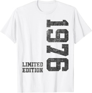 เสื้อยืดสีดำสำหรับผู้ชายรุ่นลิมิเต็ดอิดิชั่นปี 1976 พิมพ์ลายสกรีนแนวตั้งสีน้ำเงินด้านหน้า ทรงเข้ารูป สปอร์ต คอกลม แขนสั้น - Product Image 2