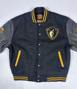 Blouson universitaire d'hiver sur mesure pour homme, manches en cuir véritable, logo chenille pingouin sur le devant, corps en laine, patchs brodés Mceasta - Product Image 4