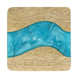 Ensemble de sous-verres en bois naturel et résine bleue, design contemporain, écologique, forme personnalisée, faits à la main, promotionnels - Product Image 4