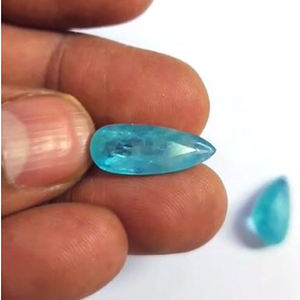 Lote de 3 esmeraldas verdes naturales facetadas en forma de pera de 15.8 quilates y 5 espinelas naturales facetadas ovaladas de 9.7 quilates - Anuncio reservado - Product Image 5